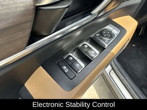 Used 2022 Kia Telluride SX w/ Nightfall Edition Package image 17