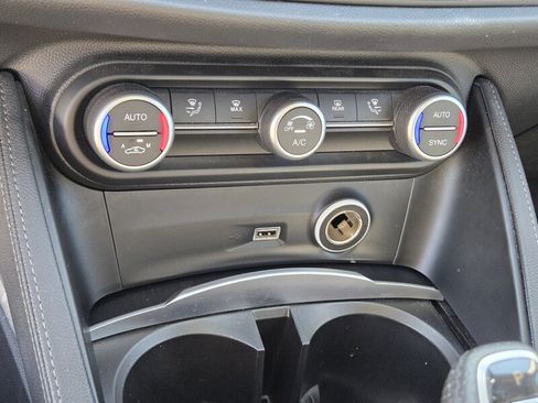 Used 2020 Alfa Romeo Stelvio Sport w/ Quick Order Package 22K Sport RWD image 21