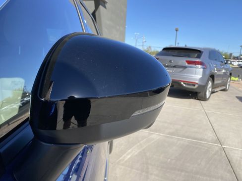 Used 2023 Nissan Rogue SL w/ SL Premium Package image 10