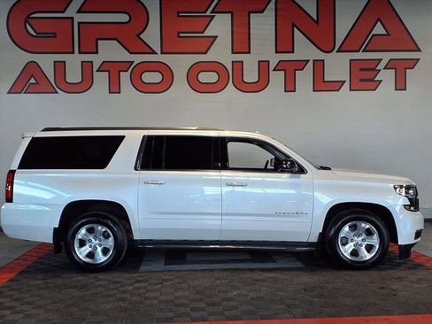 Used 2018 Chevrolet Suburban Premier image 1