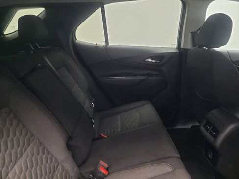 Used 2021 Chevrolet Equinox LT image 19