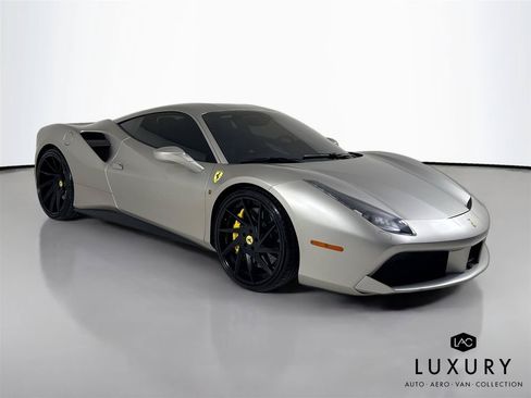Used 2016 Ferrari 488 GTB RWD image 3