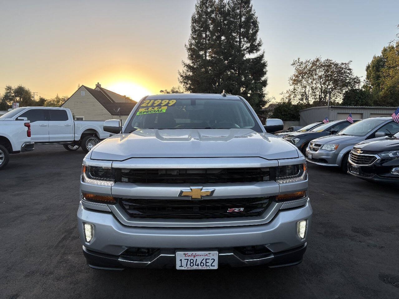 Used 2017 Chevrolet Silverado 1500 LT w/ All Star Edition AWD/4WD image 3
