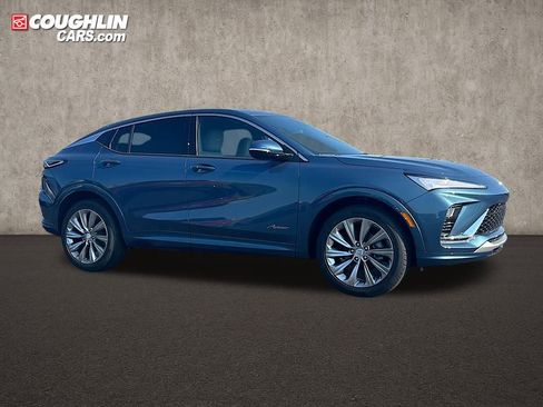 New 2025 Buick Envista Avenir image 2