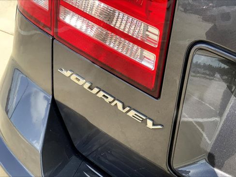 Used 2018 Dodge Journey SE w/ Connectivity Group image 28