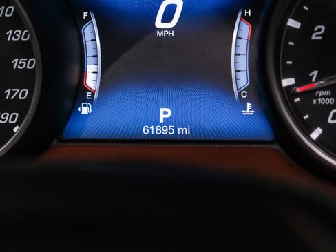 Used 2018 Maserati Levante GranLusso AWD/4WD image 18
