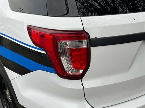 Used 2016 Ford Explorer 4WD Police Interceptor image 12