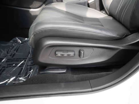 Used 2024 Honda HR-V EX-L image 12