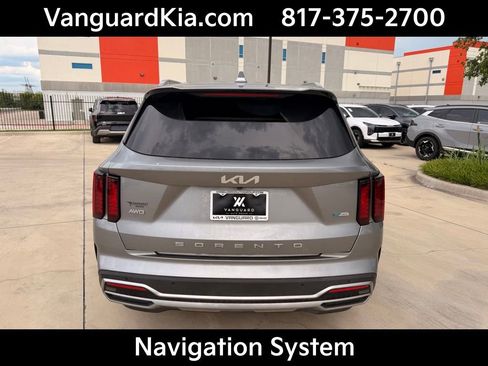 Certified 2022 Kia Sorento S AWD/4WD image 3
