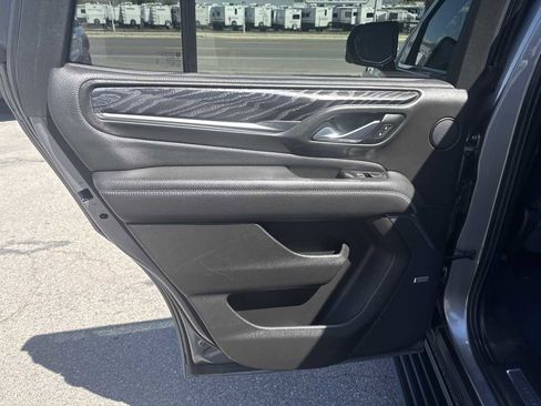 Used 2021 GMC Yukon Denali w/ Denali Ultimate Package AWD/4WD image 17