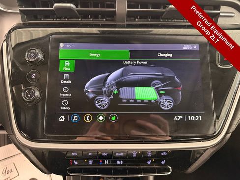 Used 2022 Chevrolet Bolt EUV LT w/ Comfort Package image 22