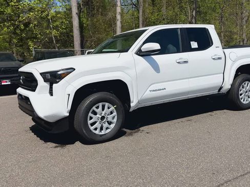 New 2026 Toyota Tacoma SR5 AWD/4WD image 4