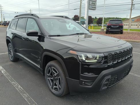 New 2026 Jeep Cherokee Laredo AWD/4WD image 1
