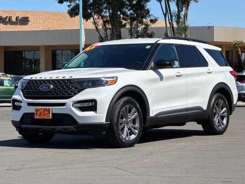 Used 2023 Ford Explorer XLT w/ Equipment Group 202A AWD/4WD image 7