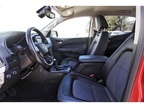 Used 2015 Chevrolet Colorado Z71 image 30