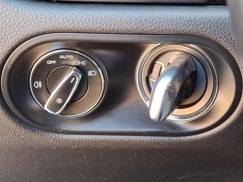 Used 2022 Porsche Macan image 24