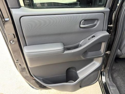 Used 2022 Nissan Frontier S w/ Technology Package AWD/4WD image 16