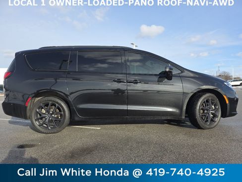 Used 2022 Chrysler Pacifica Limited w/ S Appearance Package image 19