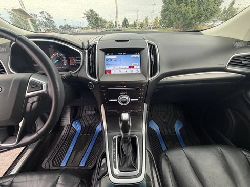 Used 2018 Ford Edge Titanium w/ Technology Package FWD image 27