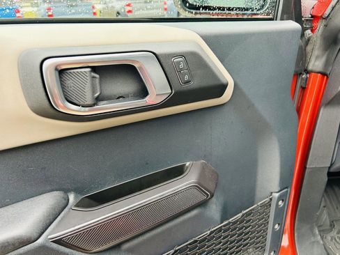 Used 2024 Ford Bronco Wildtrak image 14