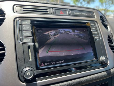 Used 2017 Volkswagen Tiguan S FWD image 23