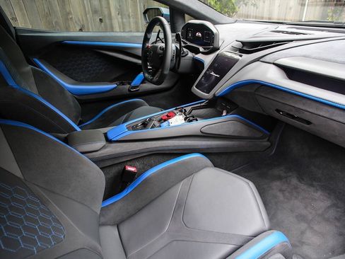 Used 2024 Lamborghini Revuelto AWD/4WD image 23