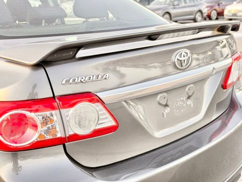 Used 2011 Toyota Corolla S image 11