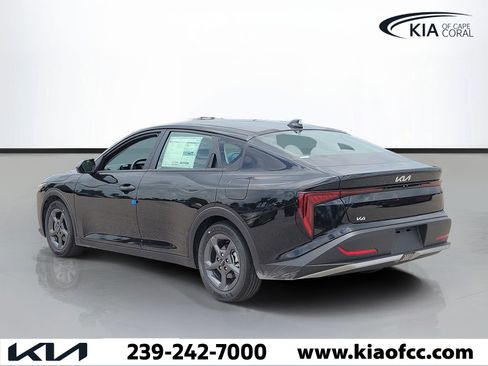 New 2026 Kia K4 FWD image 4