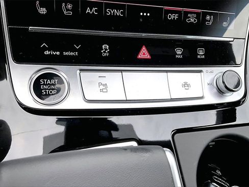 New 2026 Audi Q8 Premium Plus image 29