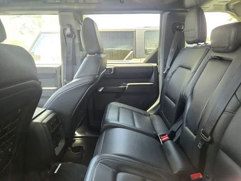 Used 2025 Ford Bronco Badlands AWD/4WD image 10