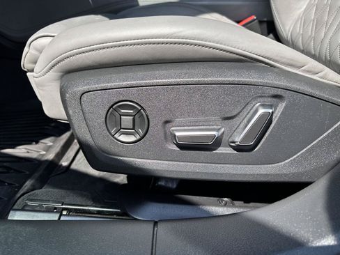 Used 2023 Audi S6 Premium Plus w/ Premium Plus Package AWD/4WD image 16