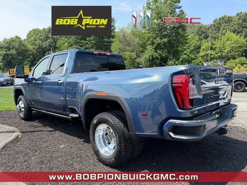 New 2026 GMC Sierra 3500 Denali Ultimate w/ LPO, Black Badging Package AWD/4WD image 2