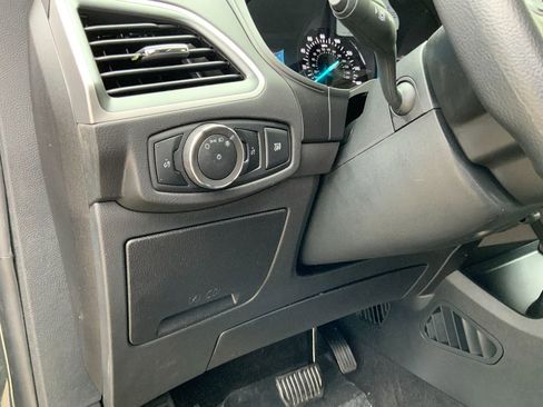 New 2024 Ford Edge SE w/ Black Appearance Package image 17