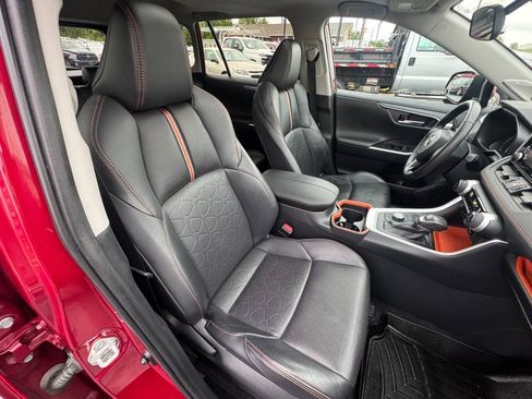 Used 2019 Toyota RAV4 Adventure w/ Cold Weather Package AWD/4WD image 10
