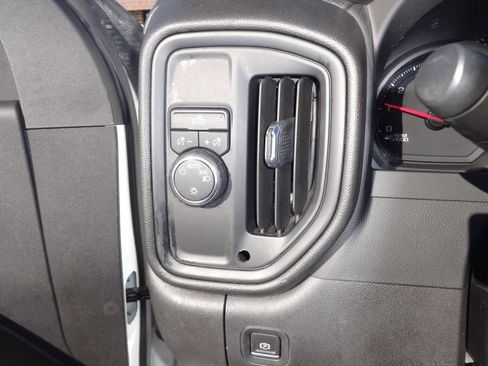 Used 2022 Chevrolet Silverado 2500 W/T w/ WT Convenience Package image 16