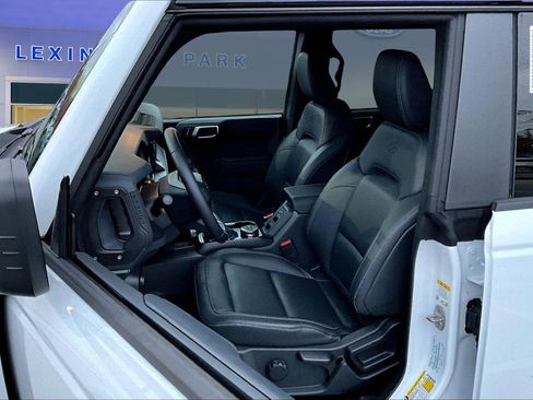 New 2025 Ford Bronco Badlands AWD/4WD image 9