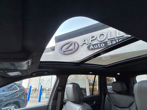 Used 2024 Cadillac XT6 Sport image 14