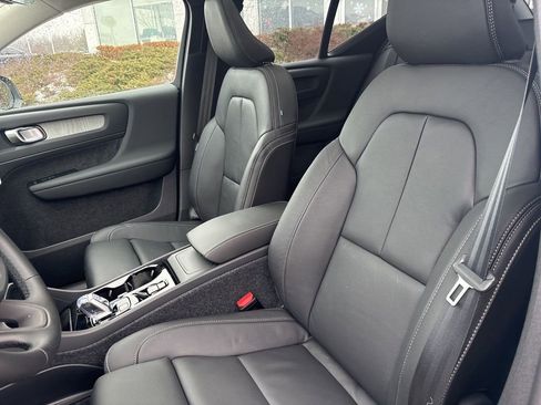 New 2026 Volvo XC40 B5 Plus w/ Protection Package Premier AWD/4WD image 20