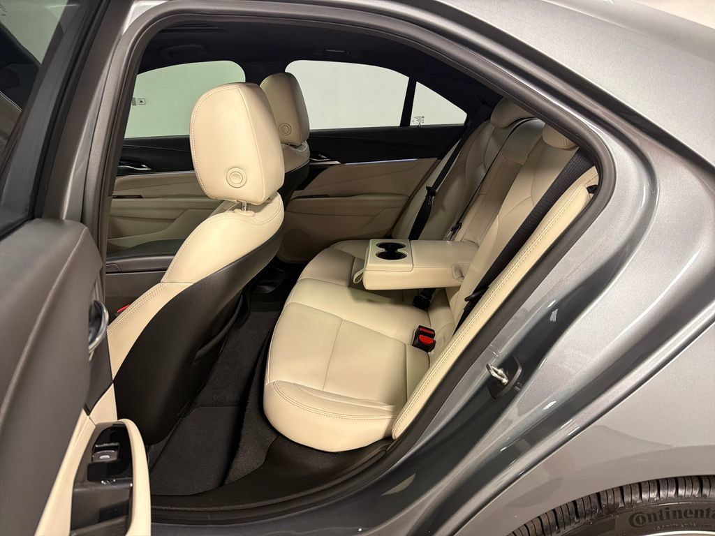Used 2021 Cadillac CT4 Premium Luxury RWD image 27