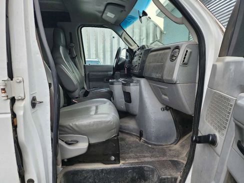 Used 2011 Ford E-250 and Econoline 250 image 9