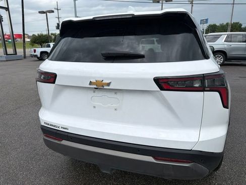 Used 2026 Chevrolet Equinox LT AWD/4WD image 18