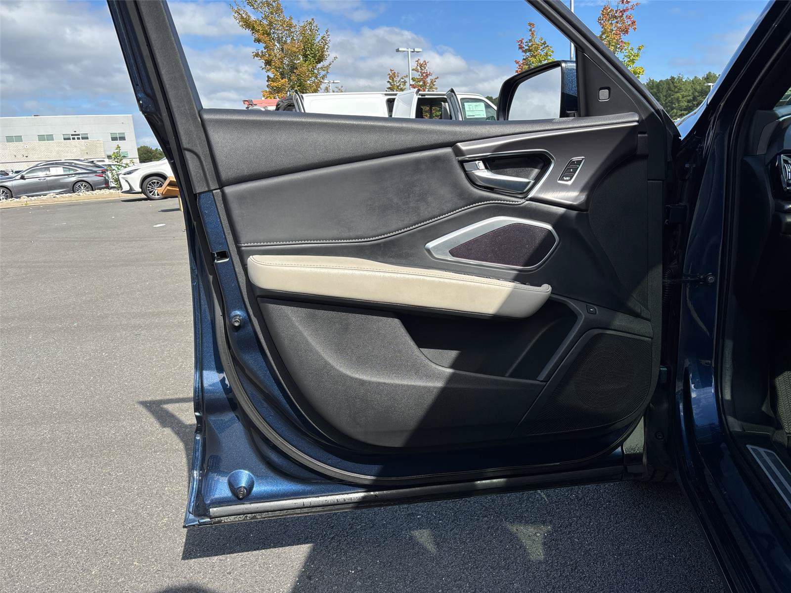Certified 2025 Acura RDX SH-AWD image 24