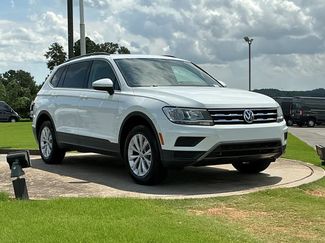 Used 2019 Volkswagen Tiguan SE w/ Panoramic Sunroof Package FWD video 1