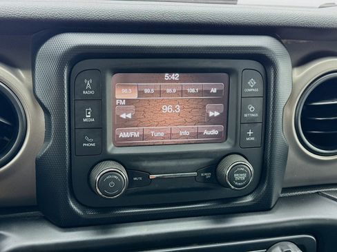 Used 2020 Jeep Wrangler Unlimited Sport S AWD/4WD image 11