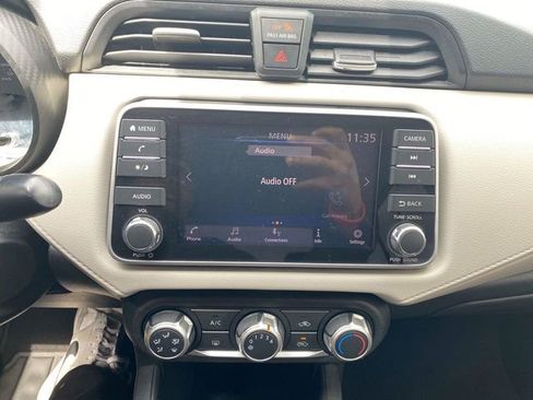 Used 2021 Nissan Versa SV FWD image 32