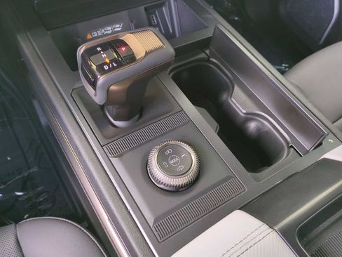 Used 2024 GMC Hummer EV 3X image 18