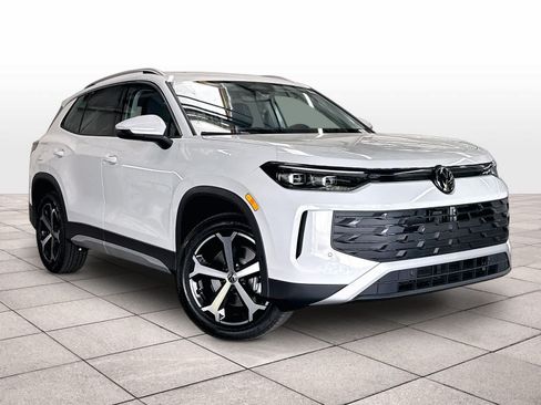 New 2026 Volkswagen Tiguan SE AWD/4WD image 2