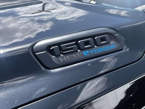Used 2023 RAM 1500 Big Horn AWD/4WD image 10