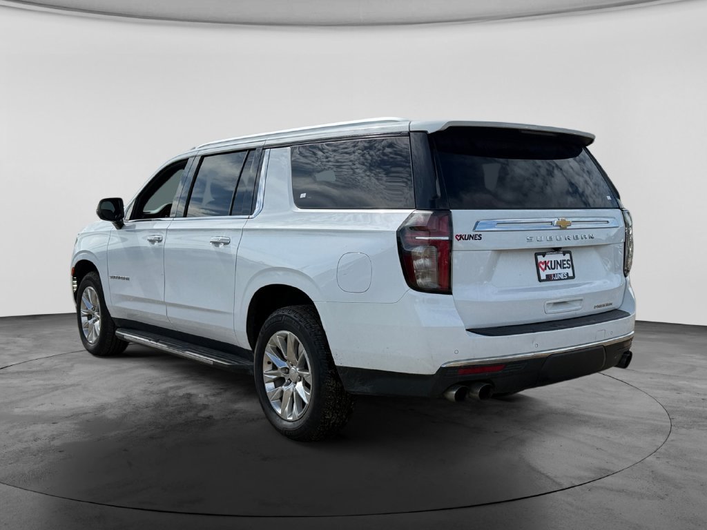 Used 2022 Chevrolet Suburban Premier AWD/4WD image 8
