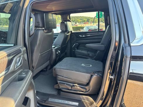 Used 2021 GMC Yukon XL Denali AWD/4WD image 11